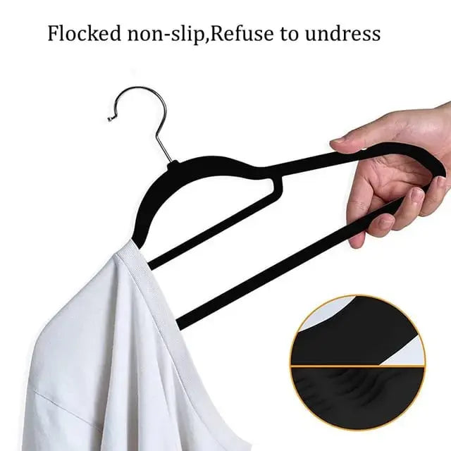 50-Piece Non-Slip Velvet Cloth Hanger Set Black - Breeze Arabia